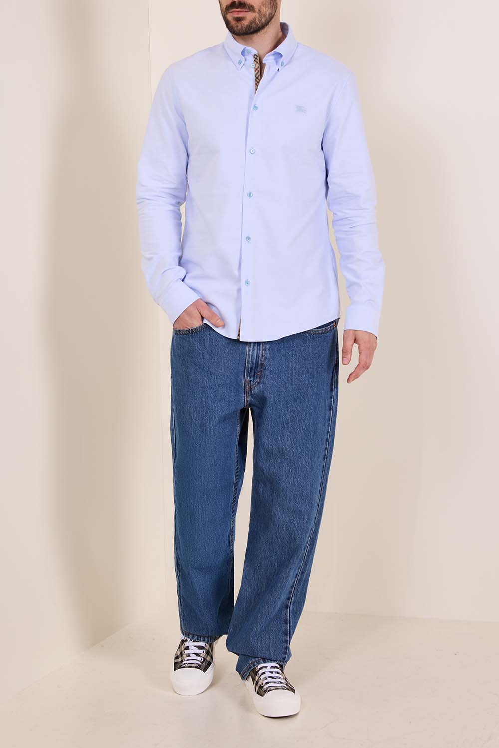 חולצה מכופתרת